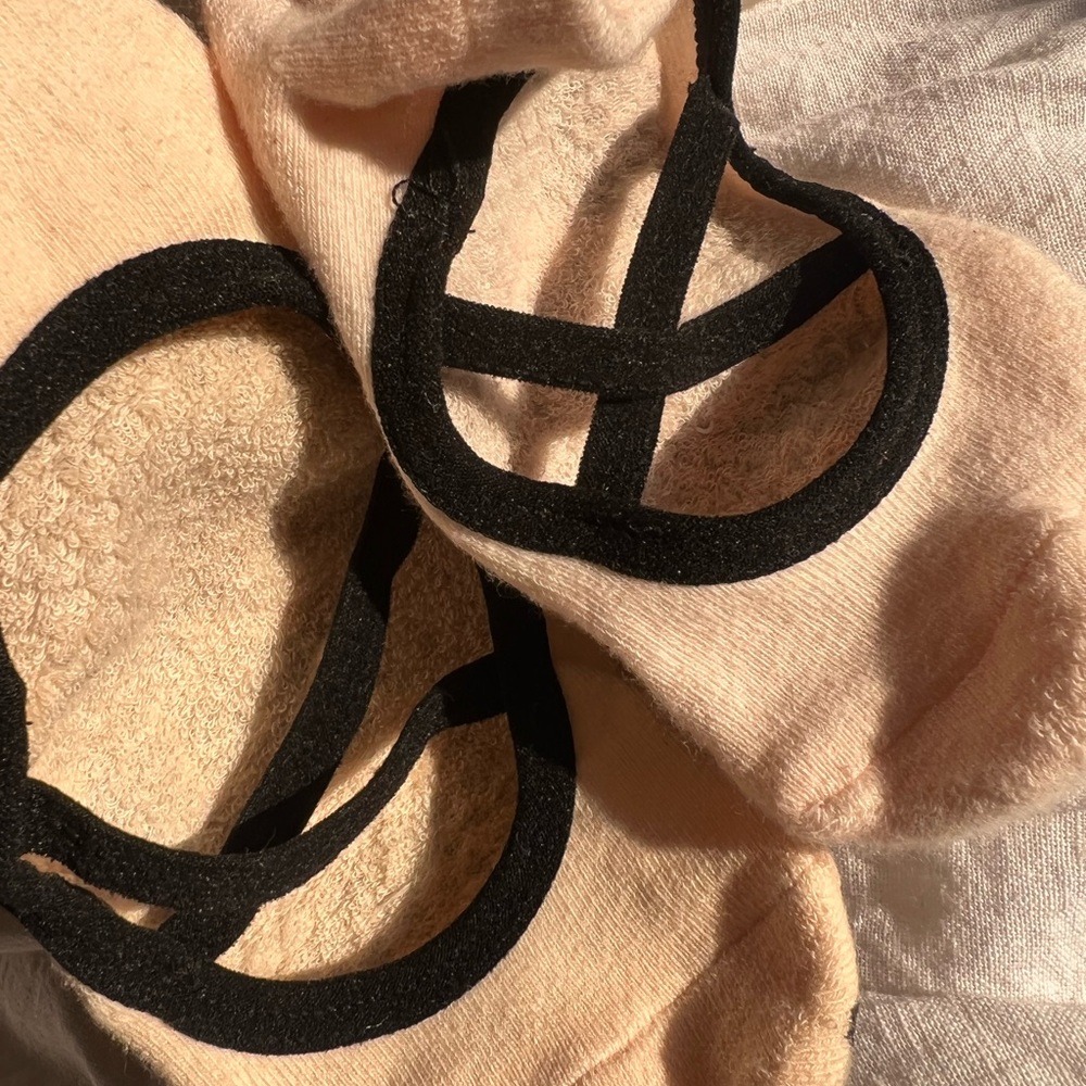 Lucky honey yoga socks